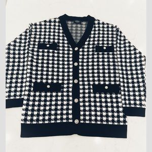 Oversized Houndstooth V-neck Cardigan